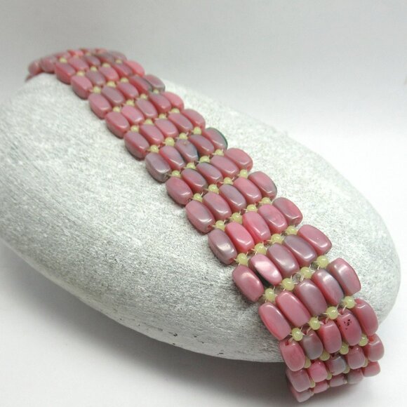 Handwoven Pink Czech UG glass bracelet - Picture 5 of 14